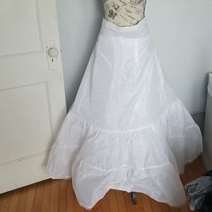 Crinoline size 18W
